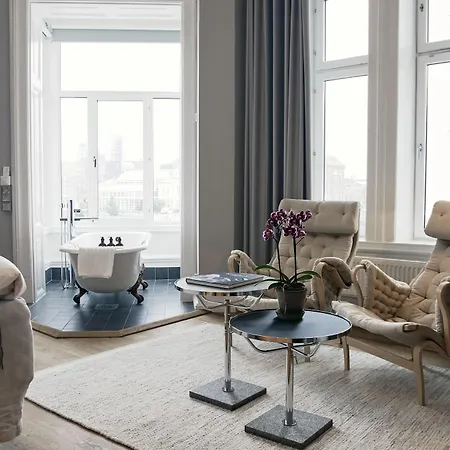 Twentysix Hotel 4*